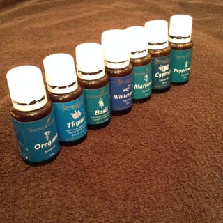 ヴァイブレーショナル・レインドロップで使用するエッセンシャルオイル